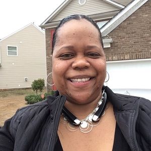 Meet your Posher, Latonya